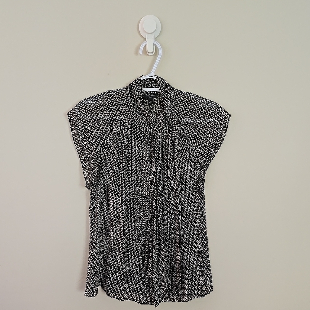Ann Taylor Black and White Cap Sleeve Blouse with Tie Front